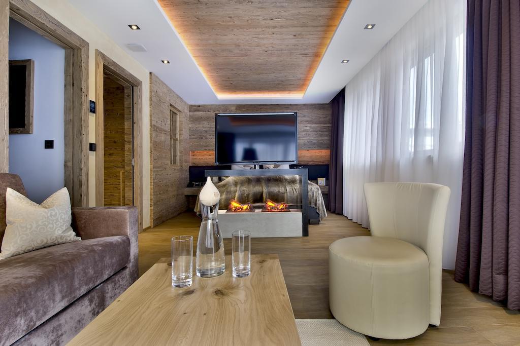 Pete Alpine Boutique Hotel - Klein Und Fein - Private Spa Suiten Und Zimmer Санкт-Антон-ам-Арльберг Номер фото